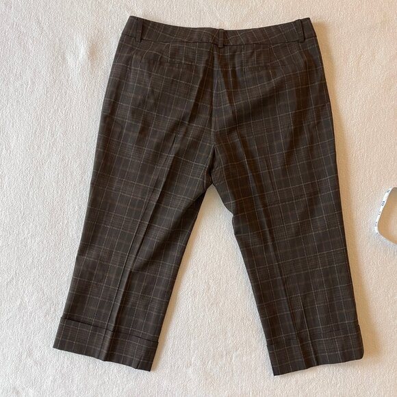 Elie Tahari Trouser-Style Cropped Pant - Picture 4 of 6